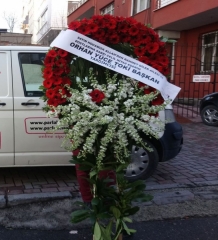 Lüx Kırmızı Beyaz Çiçek Cenaze Çelengi